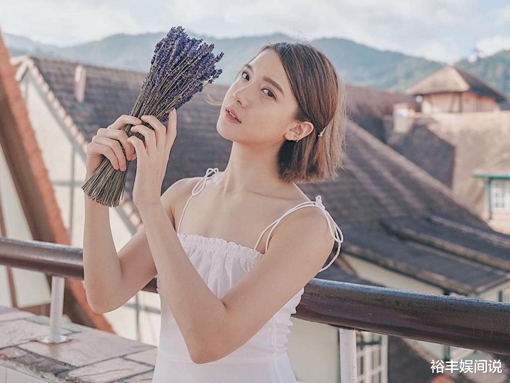 李泽楷|李泽楷旗下艺人同框！姜大卫罕有现身，两位女艺人颜值不如郭嘉文