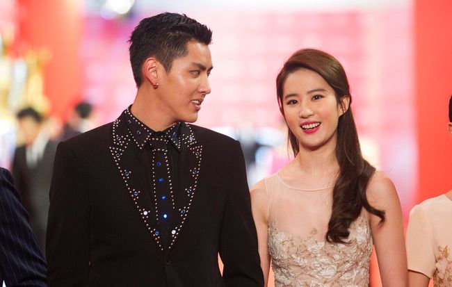 杨幂|杨幂参加央视春晚彩排的路透照曝光,刘亦菲身材管理引热议了吗?