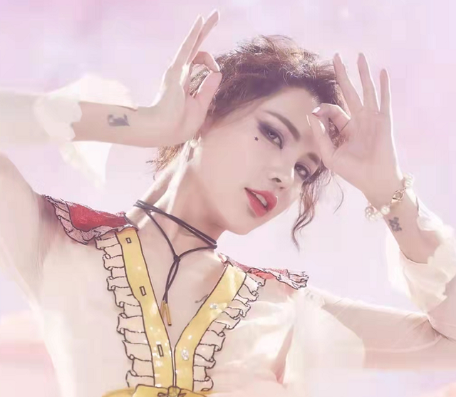 |辛巴徒弟时大漂亮自曝遇见爱情,两年内会结婚,网友质疑其性取向