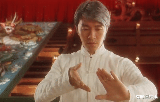 周星驰|周星驰一生只写了一首歌，却拥有上亿播放量，说道歌名谁都能哼唱