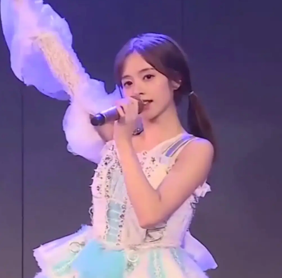 鞠婧祎|鞠婧祎疑遭公司“克隆”？旗下两位新人模仿她的脸，还学她的行为