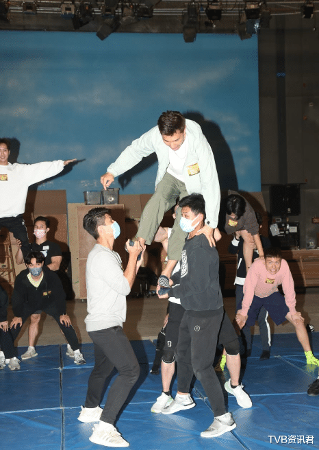 马天目|危险！TVB人气视帝承包今年台庆最难表演项目，老婆闻讯后超担心