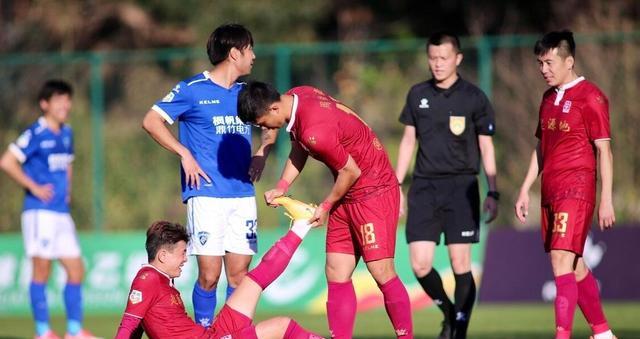 山東魯能|魯能王牌指揮官正式離隊，15歲就留洋巴西，曾單場為球隊獨造三球