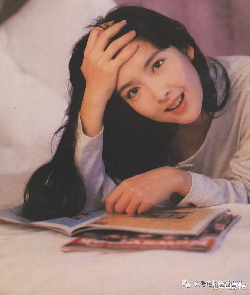 穆婷婷|53岁周慧敏1月失两爱猫，结婚12年无儿女，昔日小三逆袭生俩娃