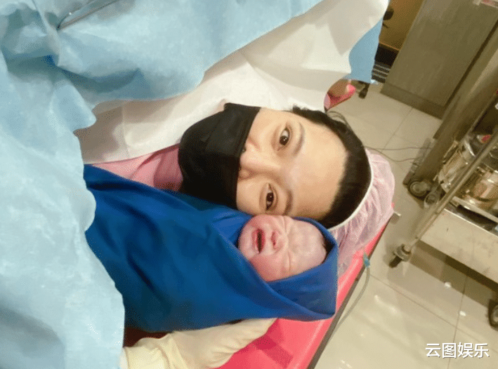 星光大道|恭喜！33岁女星嫁大18岁外国老公4年，宣布产下蓝眼白皮肤混血娃