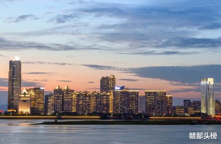 赣鄱头榜 南昌构建大都市区，规划市域铁路通往丰樟高三市