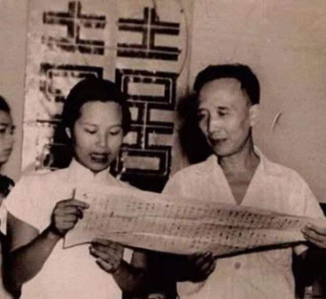 奶爸育儿宝库|民国第一好哥哥，妹妹裹脚喊疼，哥哥：不裹了，若嫁不出去哥养你