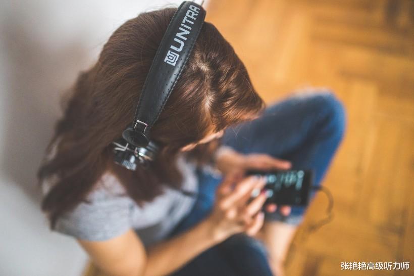 腾讯|长期戴耳机真的会变聋吗?还能恢复吗?戴耳机一定要注意这些