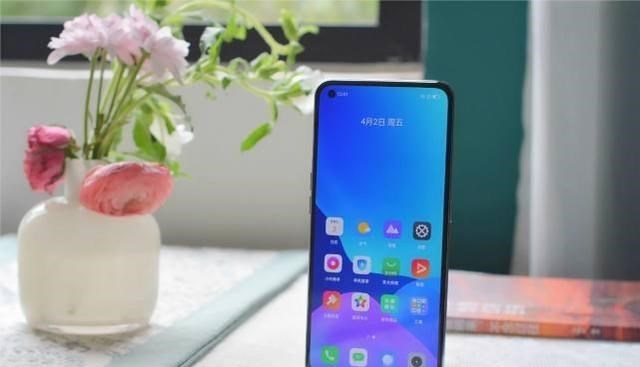 ColorOS|真我彻底放大招，70万跑分+120Hz+65W闪充，仅1699元