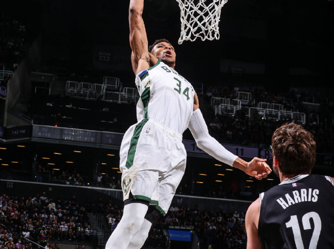 詹姆斯·哈登|哈登最坏情况可能赛季报销？詹姆斯第一时间祈祷，队友爆粗口，篮网被看衰