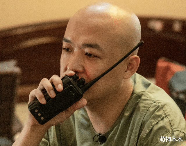 王文也|王中磊女儿出道当导演，众多戏骨流量撑场，现场打扮精致像走红毯