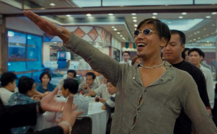 朱茵|港片八大名场面，林青霞喝酒，朱茵眨眼，张敏回头，陈法蓉勾桌子