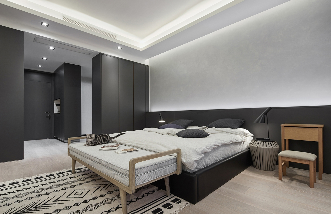 |365㎡软装设计，黑白灰练成一首冷峻又炙热的诗！