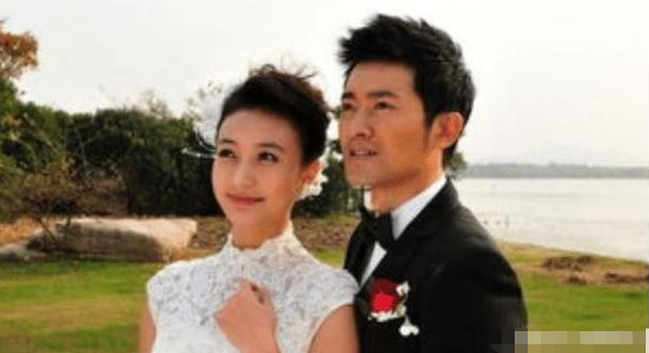 任泉|他宠了12年的妻子曝光，原来是我们熟悉的歌手，难怪多年0绯闻