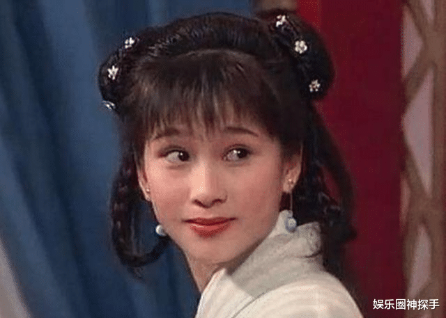 文颂娴|文颂娴女儿长大了，9岁的她太有喜感，一家三口合影颇多