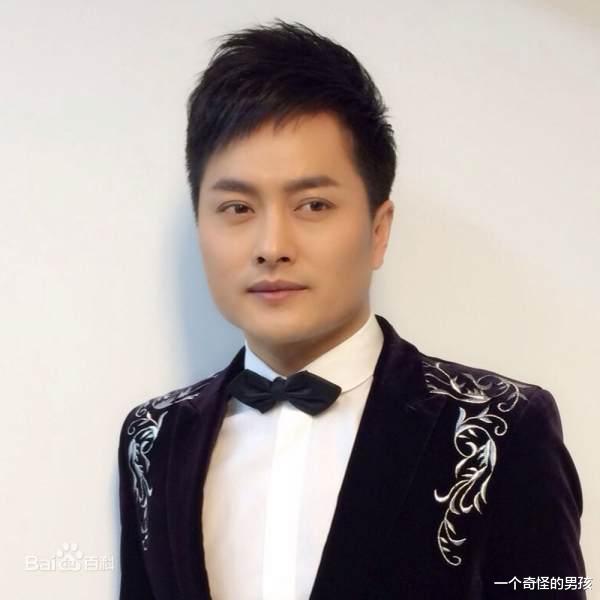 一个奇怪的男孩|因《星光大道》走红的云飞，“抛弃”原配妻女，事情真的是这样吗？