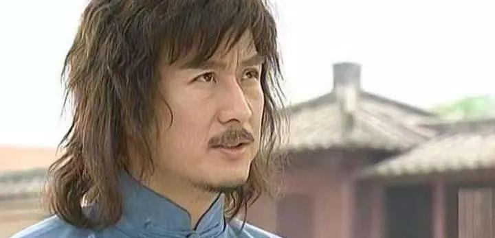 罗嘉良|过气明星频走穴，罗嘉良商场献唱，徐少华穿僧袍再现经典