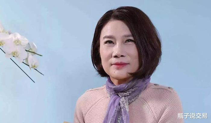 董明珠 豪掷400亿拿下格力，董明珠C位动摇？这个“新老板”到底多厉害？