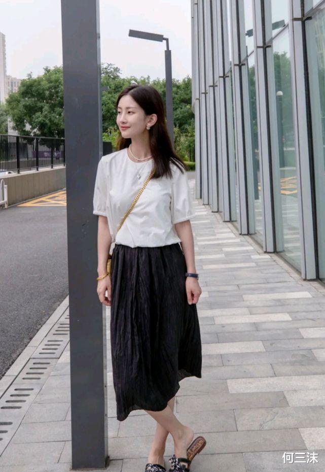 何三沫|怎么打扮才能变成温柔女孩？合理搭配半身裙，轻松呈现温柔气质