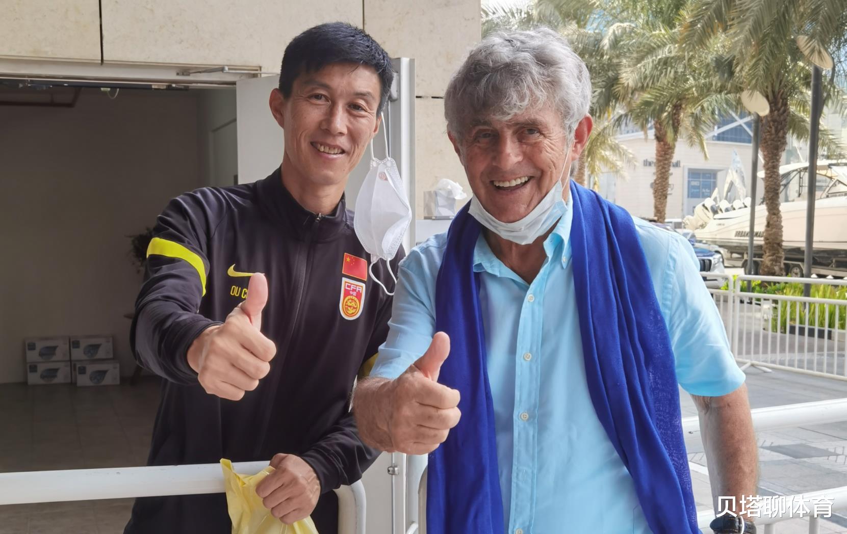 国足|又1个李铁董路！国足助教炮轰归化引众怒：本土球员身材比归化好