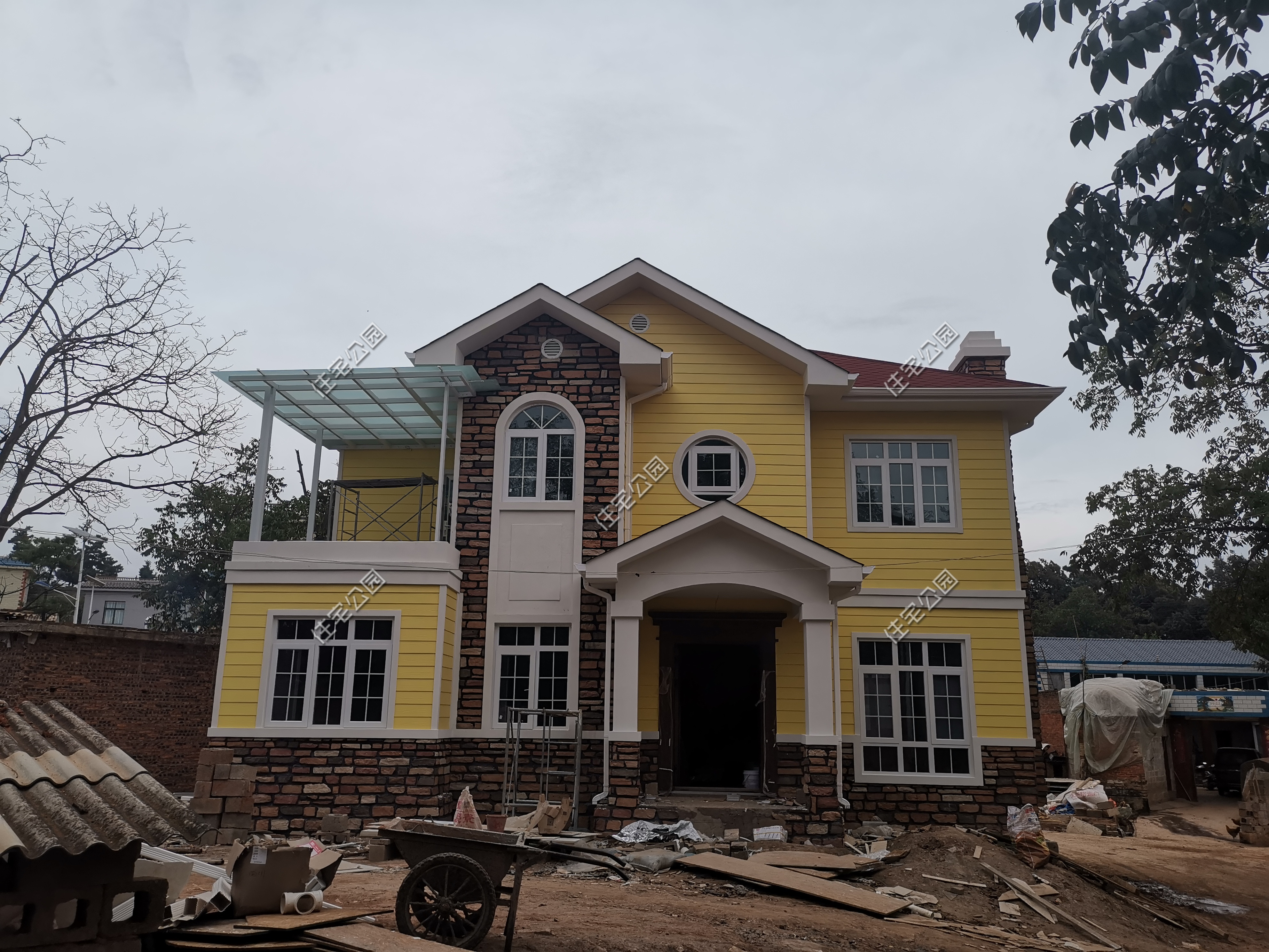 宁波|农村建房现在用钢筋混泥土好，还是轻钢建设好，哪种的成本更低？