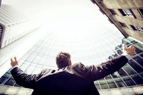 海外老板监控员工指责他太懒惰,员工硬刚反击直接辞职