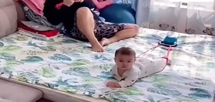 Hi家有小甜椒儿|爸爸们的三个“杀手锏”:蹲坑、崩溃、装病,简直太贴切了