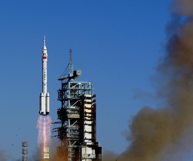 宇航员 神舟十三号飞船确定即将发射，1位女性宇航员，是王亚平还是刘洋