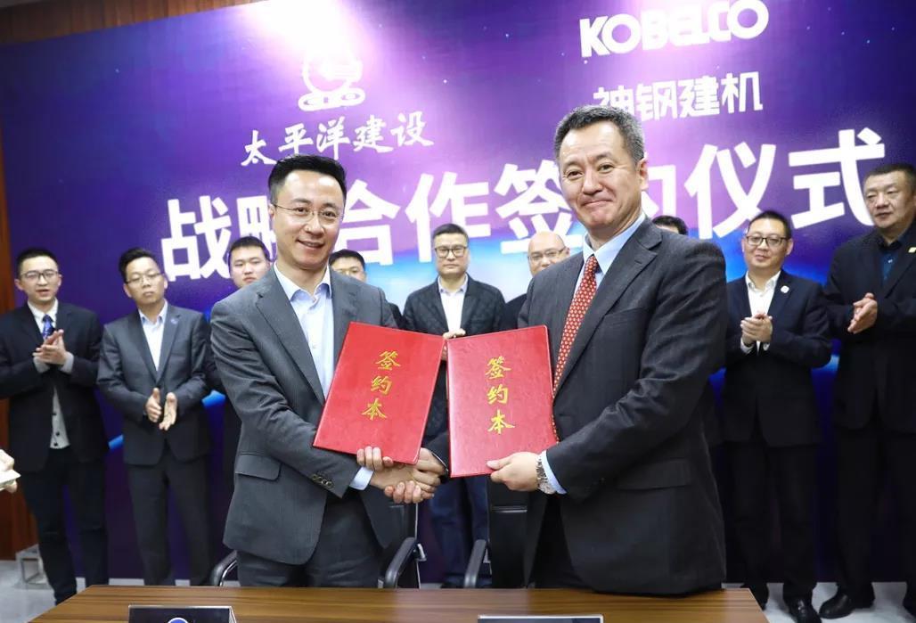 果莓妈咪说 中国第一狂千亿富豪：资产3万亿却不上市，娶学生为妻儿子更厉害