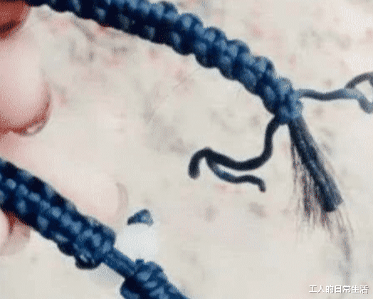豆腐渣工程|“买了豆腐渣工程的房子就是这个下场...”楼上露出了马脚！