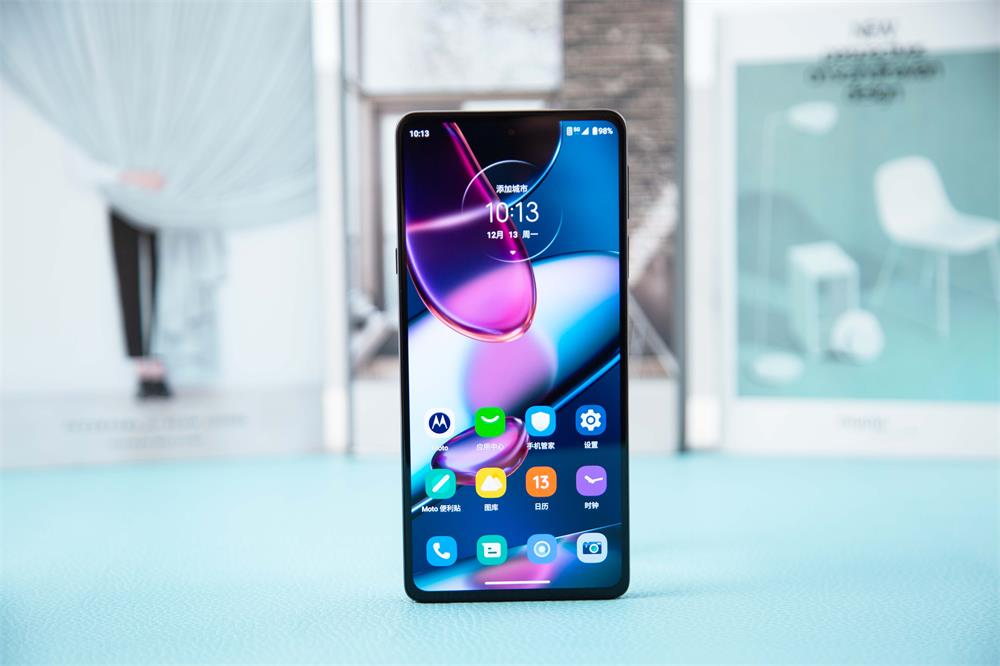 摩托罗拉|不到3分钟破万,25分钟直接破亿!moto edge X30卖疯了!