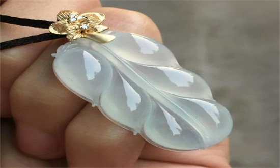 翡翠|翡翠小课堂:翡翠的种质原来受这些因素影响!