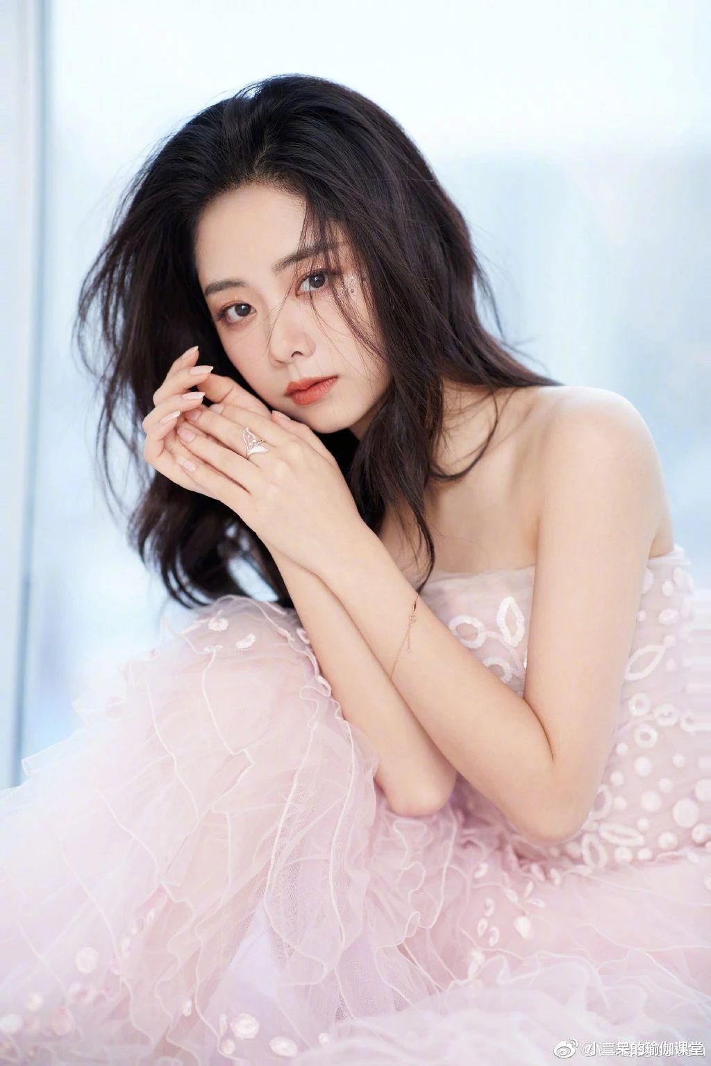 张柏芝|《锦心似玉》罗十一娘谭松韵瑜伽照曝光，身材抢镜，真的太美了！