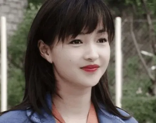 李绮红|昔日最甜港姐，“毁容式”近照曝光：爆红退圈的她如今怎么过成了这样？