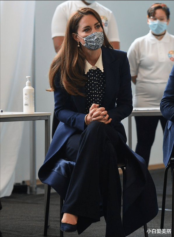 小白爱美搭|英国皇室凯特王妃没什么架子，体验乒乓球运动，轻松做到与民同乐