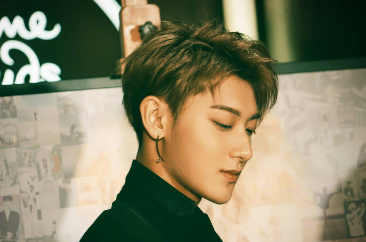 何念|国际顶流洗牌？归国四子已一人出局，蔡徐坤第3，榜首身材太好