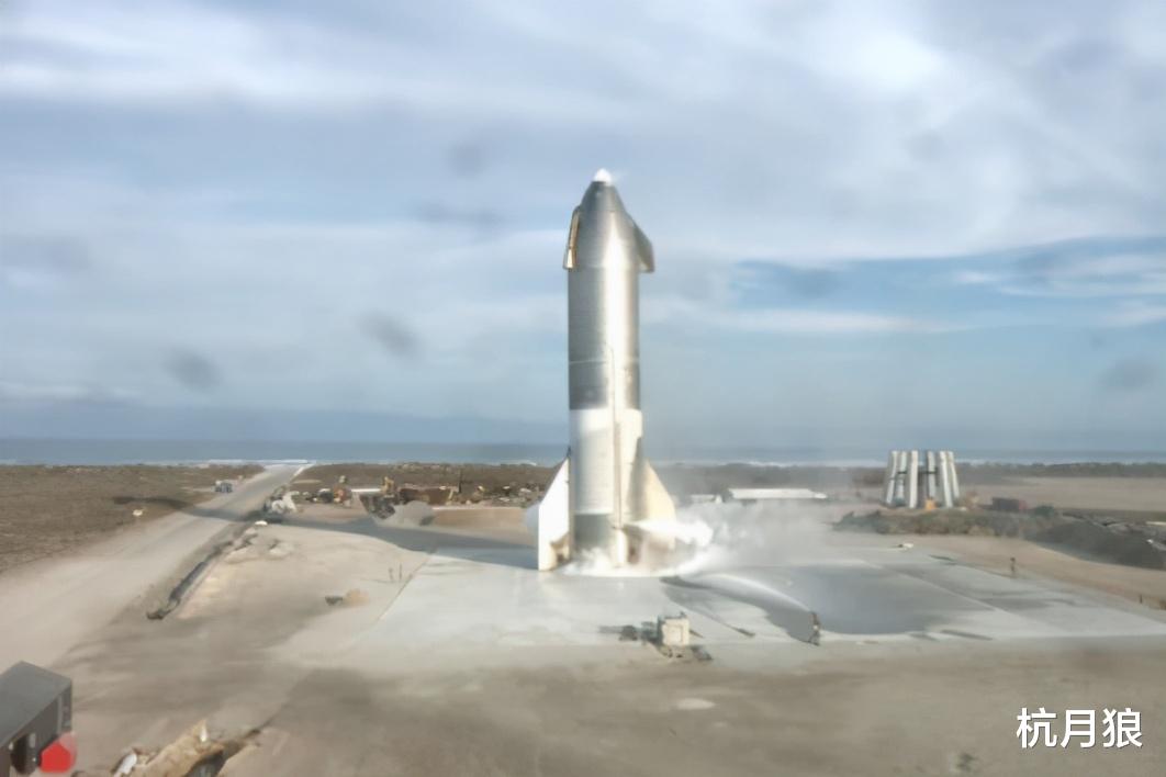 火星 马斯克前往月球和火星的SpaceX公司的“星舰”飞船开发情况如何?