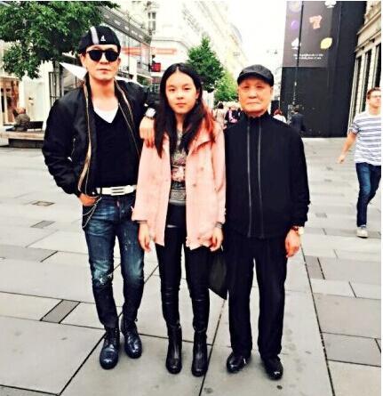 小姐姐|李咏去世3年，七旬父母至今都没给他扫墓，背后原因很现实