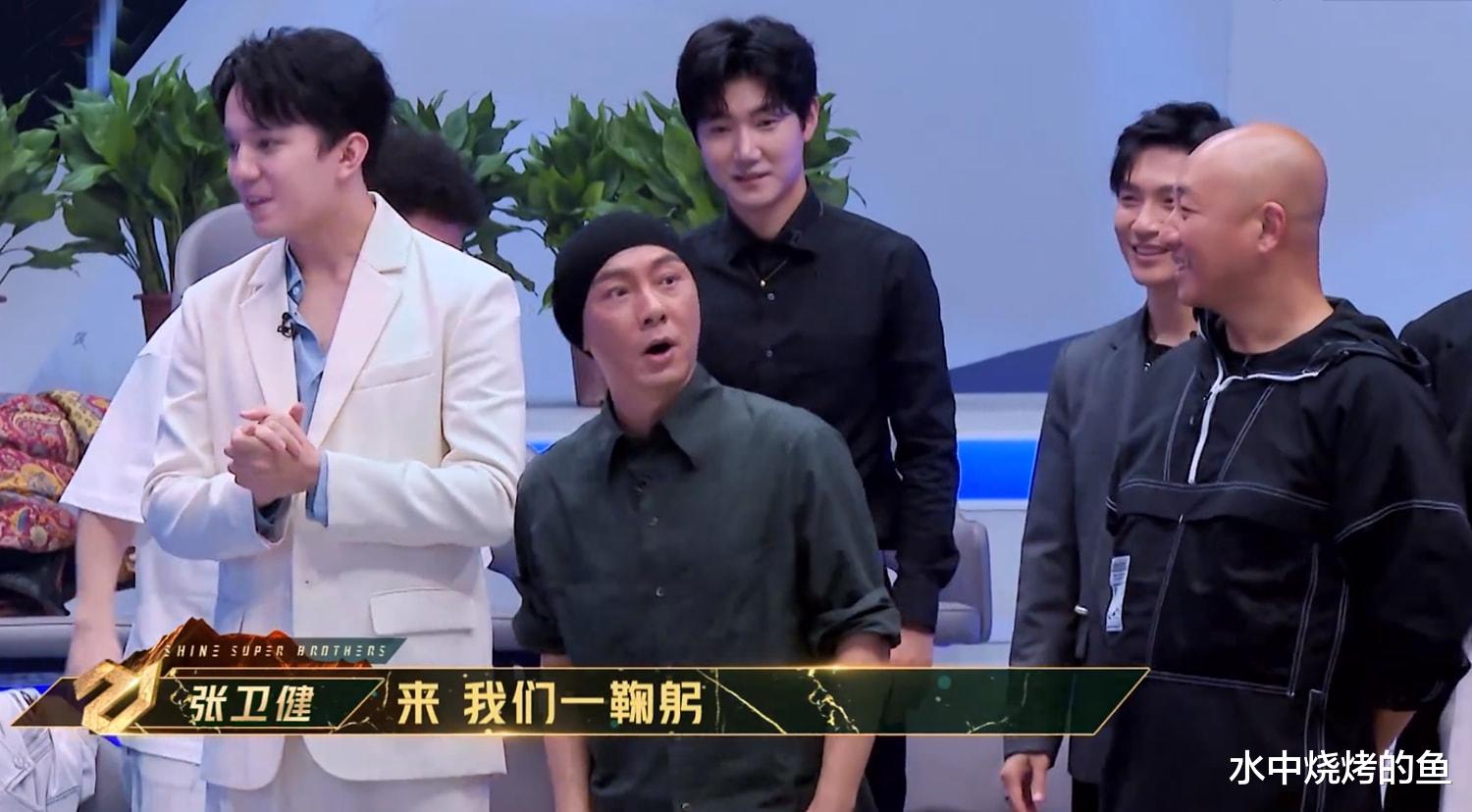 追光吧|《追光吧》开播,4大改变去油成功,初舞台诚意满满,3大黑马惊艳全场