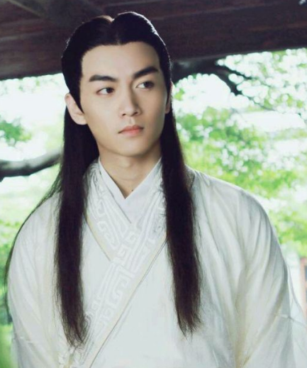 王一博|网投九大古装男神:王一博排名垫底,肖战没上榜,榜首断层第一