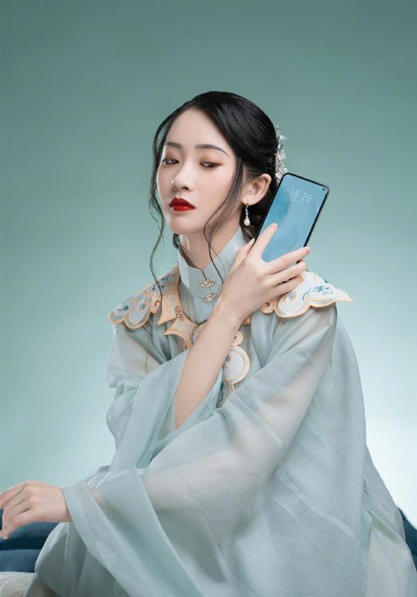 魅族17|魅族17因汉服美女爆火，网友：告诉老外，啥是中国风审美！