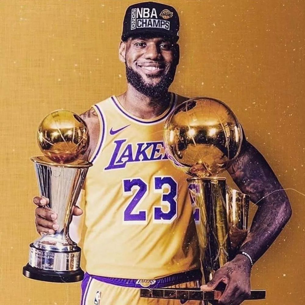 科懷·倫納德|現(xiàn)役最有希望達(dá)成5冠的球員，詹皇僅墊底，倫納德第3，榜首是個意外