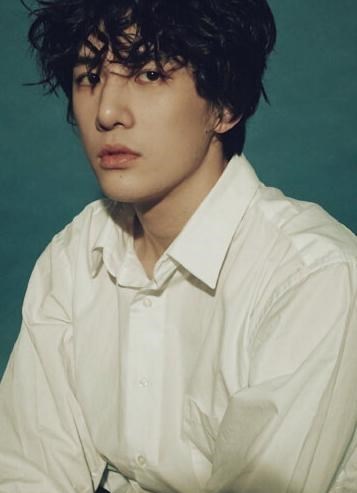 张智霖|王安宇被曝聊骚女粉丝,诱导添加社交账号,对方称照片太少不够看