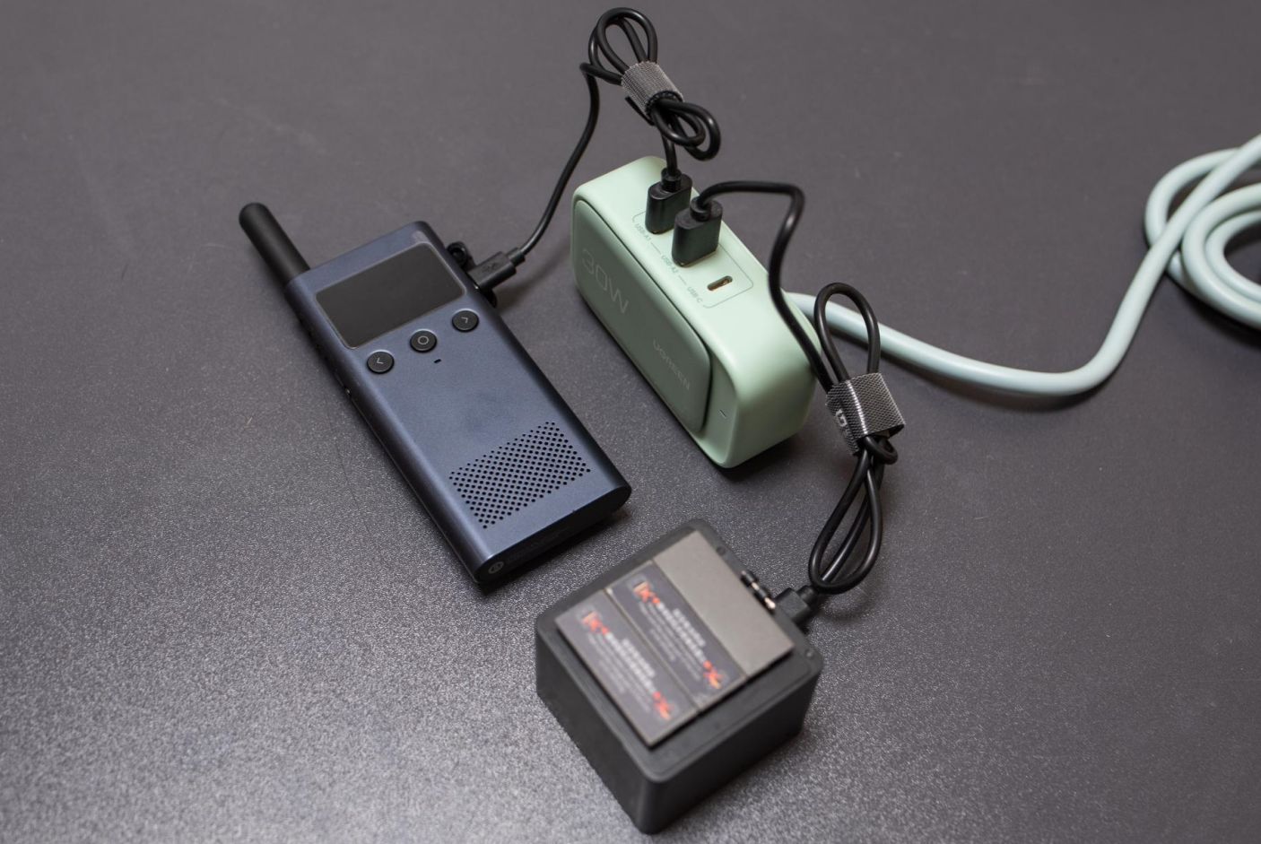 智能插座|智能插座也能做到小而精?绿联智充魔盒Life给了我外出新体验