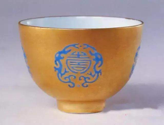 翡翠|明清官窑瓷器中的“金彩”,熠熠生辉