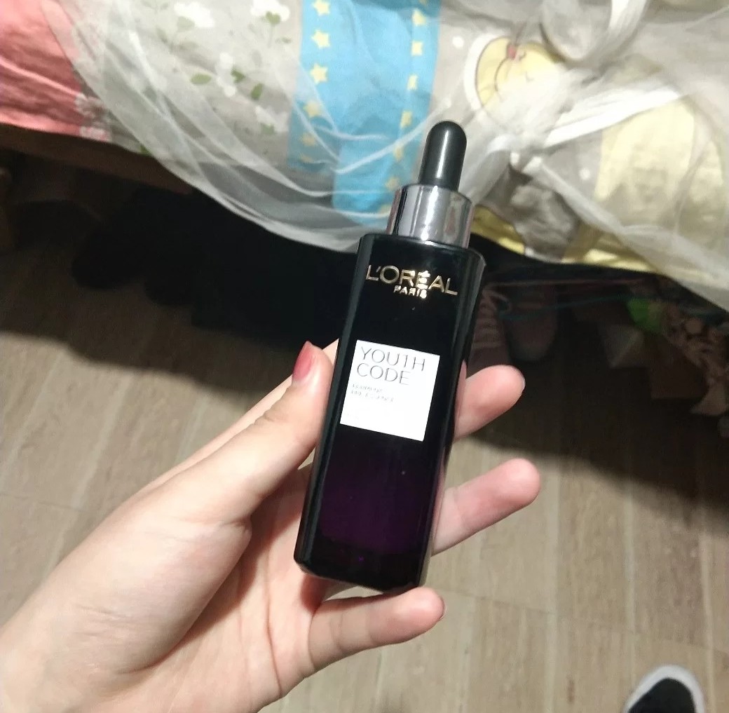 齐刘海|2款护肤品列入“伤脸黑名单”,皮肤科医生都不用,孕妇还敢用?