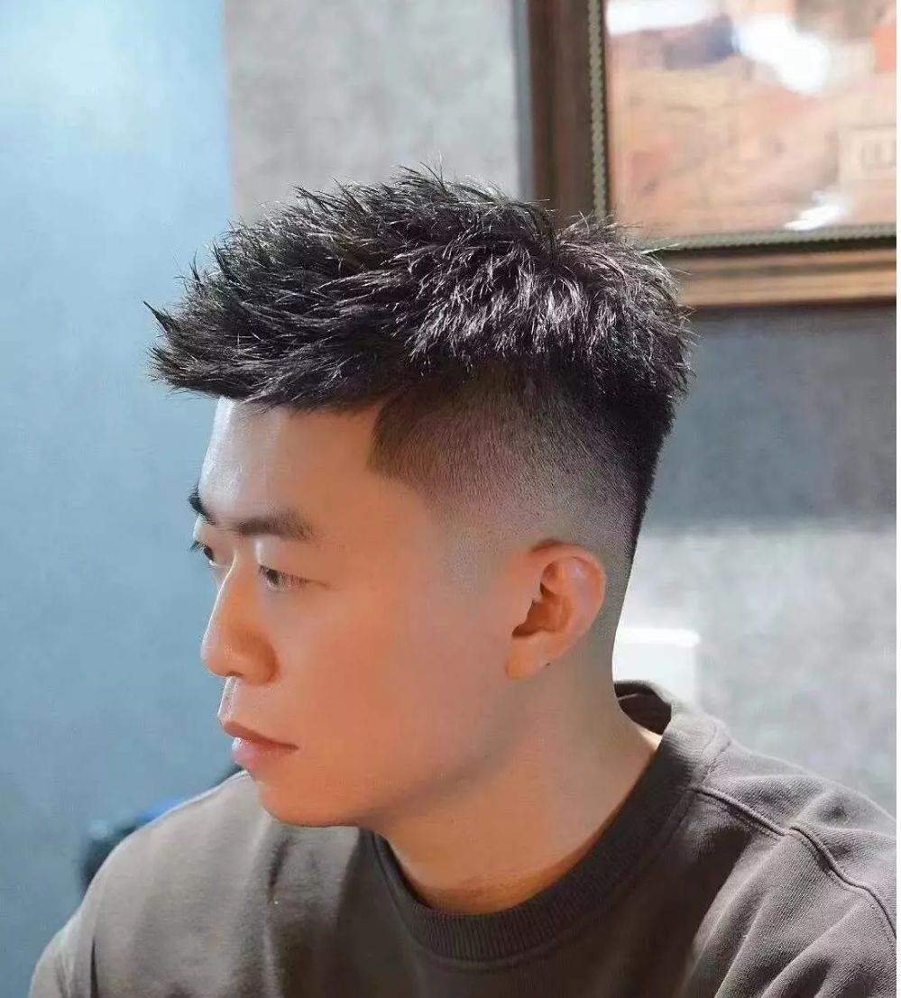 发型 男人剪对发型，就是不一样，我看好这18款