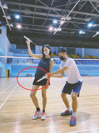 陈意涵|陈意涵首晒二胎孕肚照！孕期打羽毛球活力满满，四肢纤细状态超好