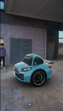 |“马总化腾的女儿又爆出近照，朋友们你们觉得漂亮吗？”