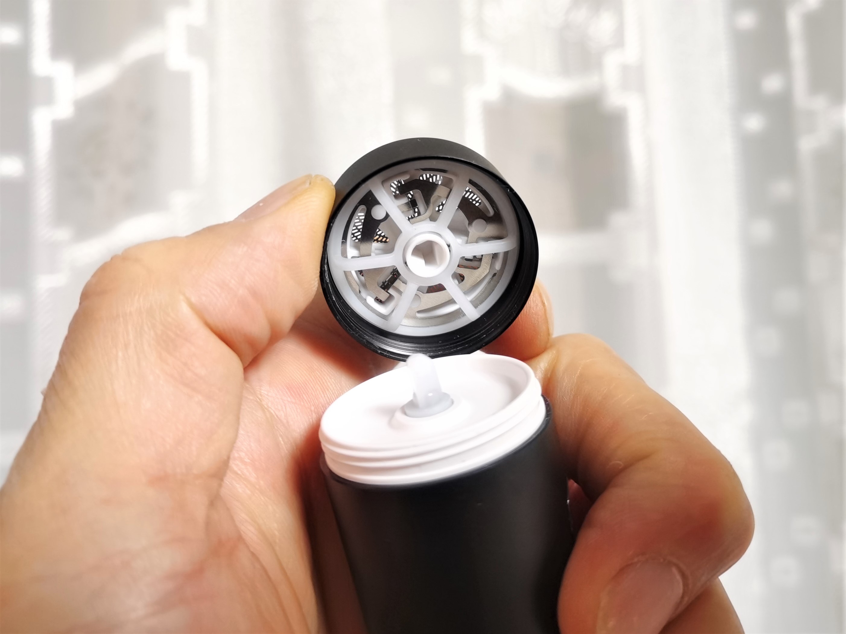 可以匆忙但不可以尴尬,随时以清洁面孔示人——须眉便携剃须刀T3